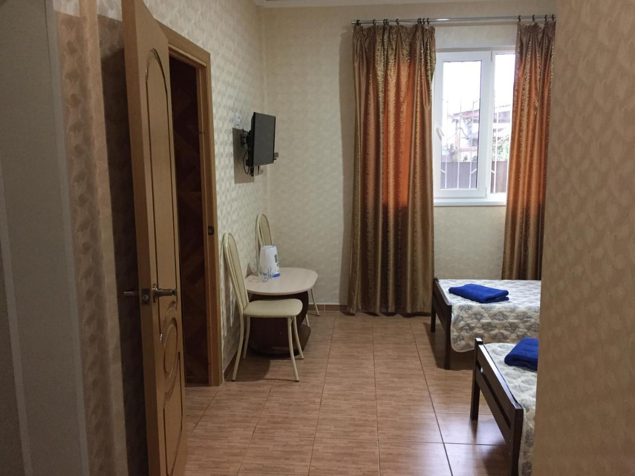 Dionisy Guest House Pitsunda Exterior foto