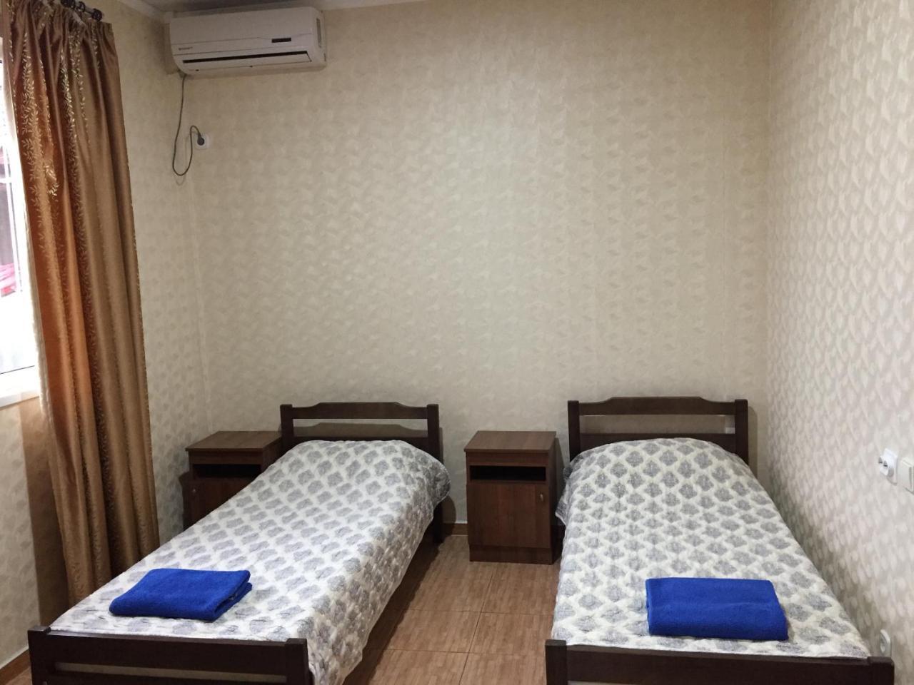 Dionisy Guest House Pitsunda Exterior foto
