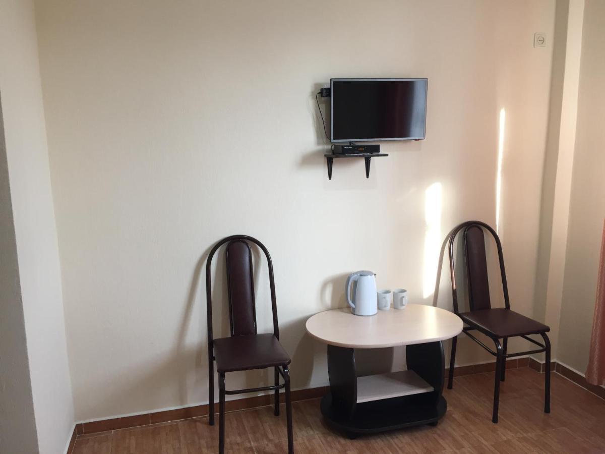 Dionisy Guest House Pitsunda Exterior foto